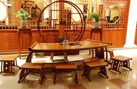 【洛陽(yáng)天恒裝飾】國(guó)內(nèi)經(jīng)濟(jì)放緩 家具企業(yè)如何調(diào)擺自身謀發(fā)展